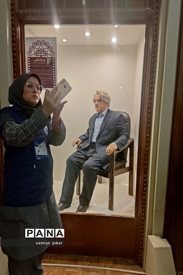 بازدید دانش آموز خبرنگاران استان فارس از موزه  سینما در اولین روز از اردوی ملی آموزش خبرنگاران پانا