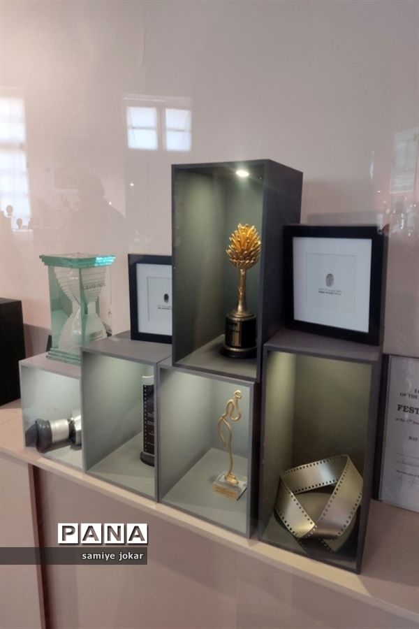 بازدید دانش آموز خبرنگاران استان فارس از موزه  سینما در اولین روز از اردوی ملی آموزش خبرنگاران پانا