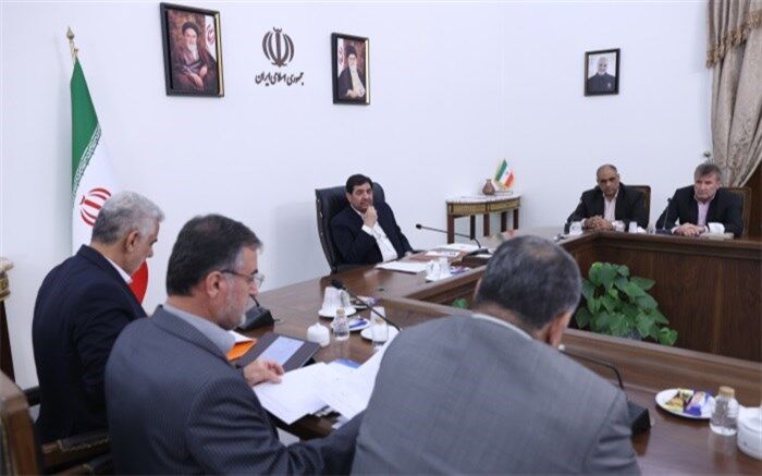 واردات برنج تا زمانی که برنج داخلی در انبار کشاورزان وجود دارد، ممنوع است
