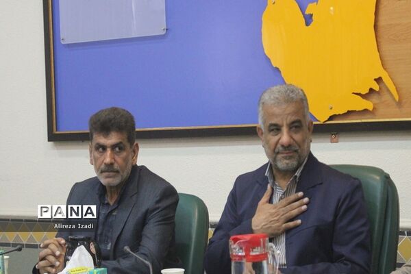 جلسه هم‌اندیشی نخبگان علمی و ورزشی و تقدیر از موکب‌داران شهرستان بوشهر
