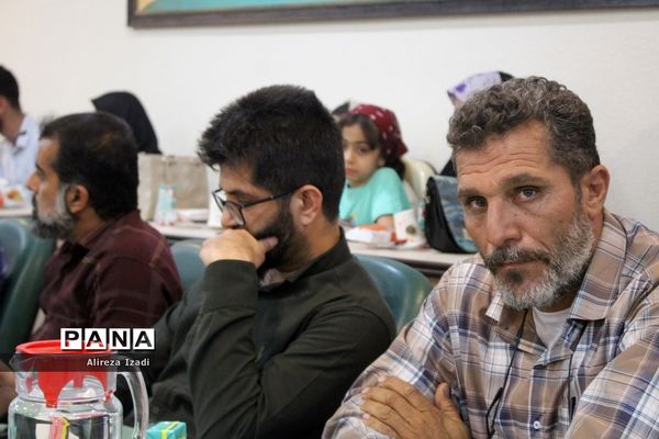 جلسه هم‌اندیشی نخبگان علمی و ورزشی و تقدیر از موکب‌داران شهرستان بوشهر