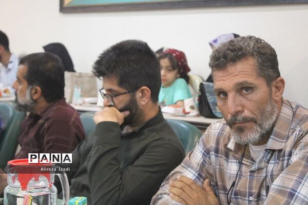جلسه هم‌اندیشی نخبگان علمی و ورزشی و تقدیر از موکب‌داران شهرستان بوشهر