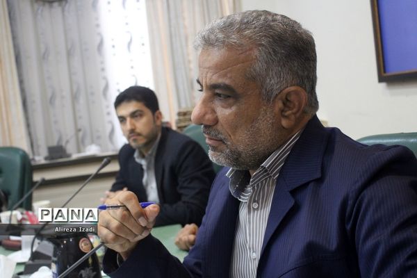 جلسه هم‌اندیشی نخبگان علمی و ورزشی و تقدیر از موکب‌داران شهرستان بوشهر