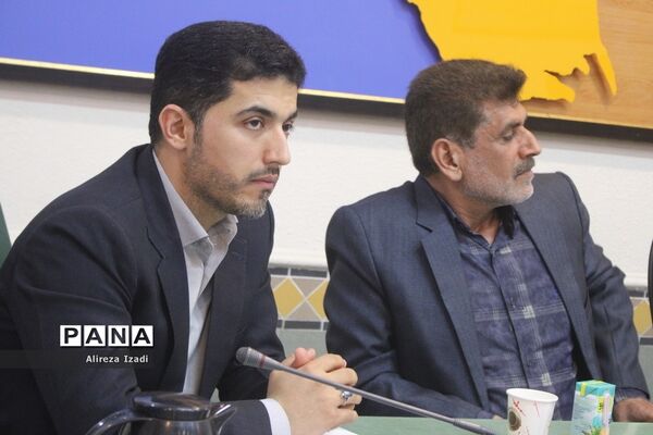 جلسه هم‌اندیشی نخبگان علمی و ورزشی و تقدیر از موکب‌داران شهرستان بوشهر