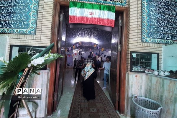 برگزاری جلسه انجمن اولیا و مربیان دبیرستان پسرانه عبدالحسین قفلی در ناحیه ۷