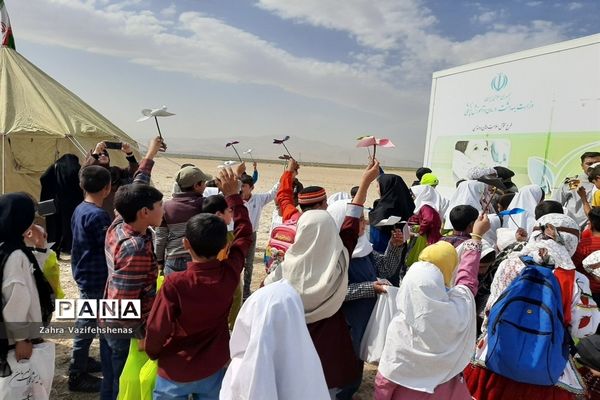 گرامیداشت هفته ملی کودک در مدارس عشایری سیار شهرستان شیروان