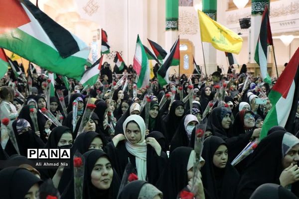 اجتماع دانشجویان دختر سراسر کشور در حرم حضرت معصومه(س)