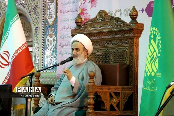 اجتماع دانشجویان دختر سراسر کشور در حرم حضرت معصومه(س)