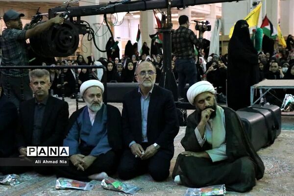 اجتماع دانشجویان دختر سراسر کشور در حرم حضرت معصومه(س)