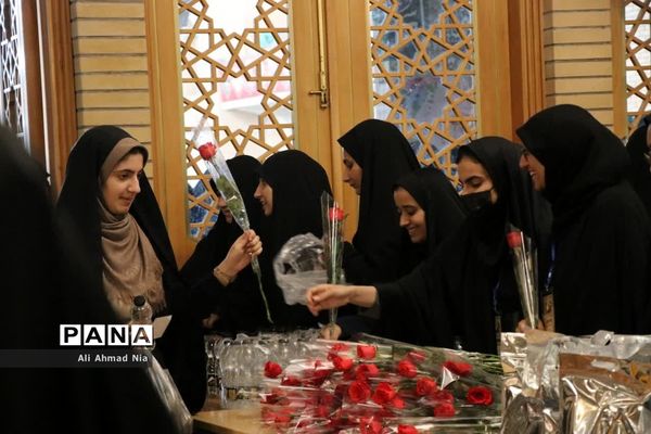 اجتماع دانشجویان دختر سراسر کشور در حرم حضرت معصومه(س)
