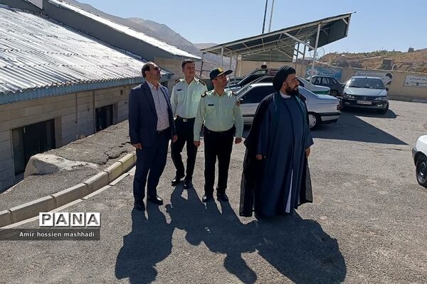دیدار و تجلیل امام‌جمعه رودهن از کارکنان نیروی انتظامی رودهن و آبعلی