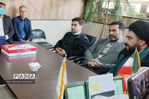 دیدار و تجلیل امام‌جمعه رودهن از کارکنان نیروی انتظامی رودهن و آبعلی