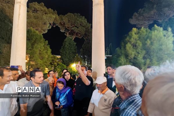 برگزاری برنامه‌های فرهنگی در یادروز بزرگداشت حافظ در شیراز