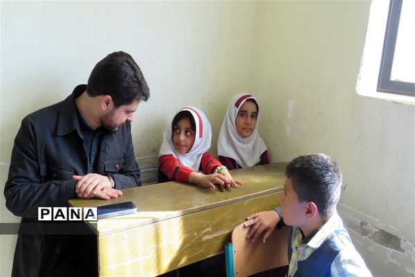 بازدید مدیرکل دفتر توسعه عدالت آموزشی و آموزش عشایر از مدارس و خوابگاه دانش‌آموزان عشایری