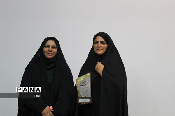 مراسم هفته پیوند اولیاء و مربیان در دبیرستان عدالت جوادآباد