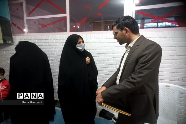 اولین جلسه انجمن اولیا در دبیرستان الزهرا با حضور کارشناس متوسطه دوم