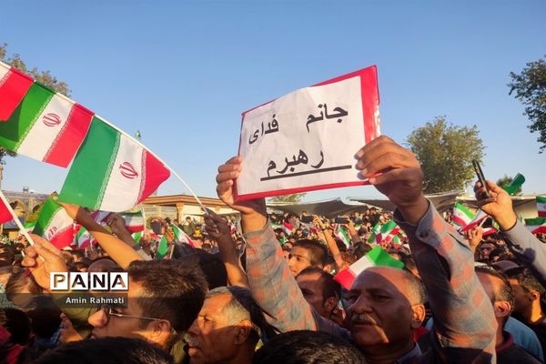 استقبال مردم شیراز از رئیس جمهوری در حرم مطهر شاهچراغ (ع)