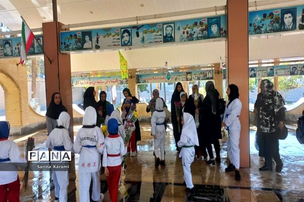 مراسم غبارروبی و میثاق با شهدای شهرستان رباط کریم