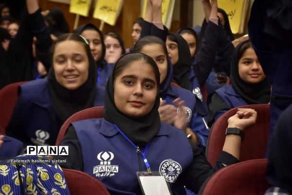 دومین روز از اردوی ملی آموزش دانش‌آموز خبرنگاران دختر