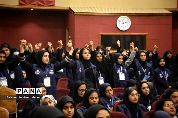 دومین روز از اردوی ملی آموزش دانش‌آموز خبرنگاران دختر
