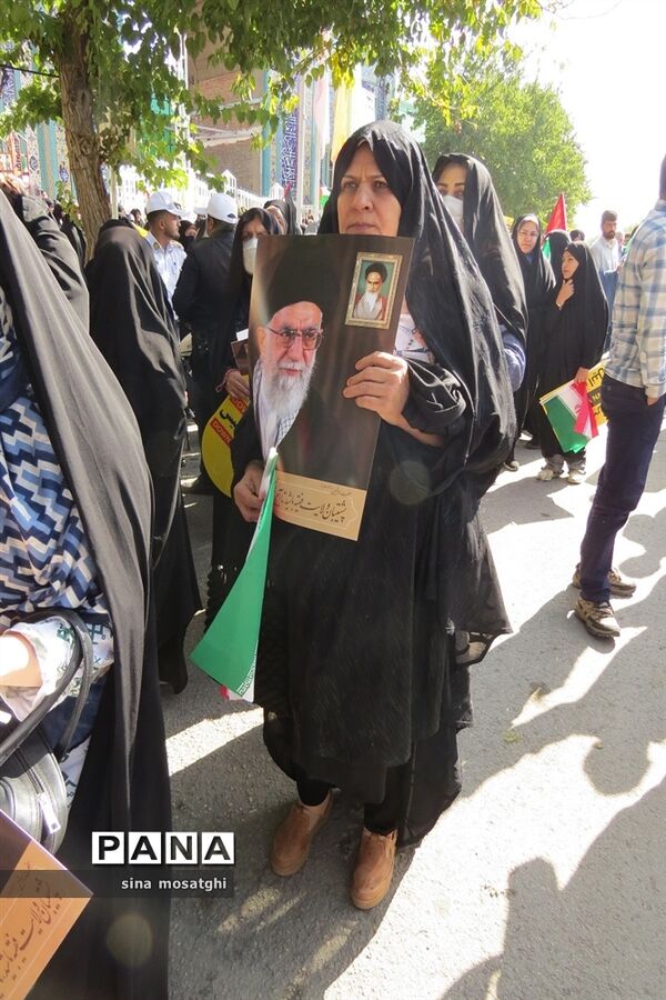 برگزاری راهپیمایی برای حمایت از کودکان فلسطینی در بجنورد