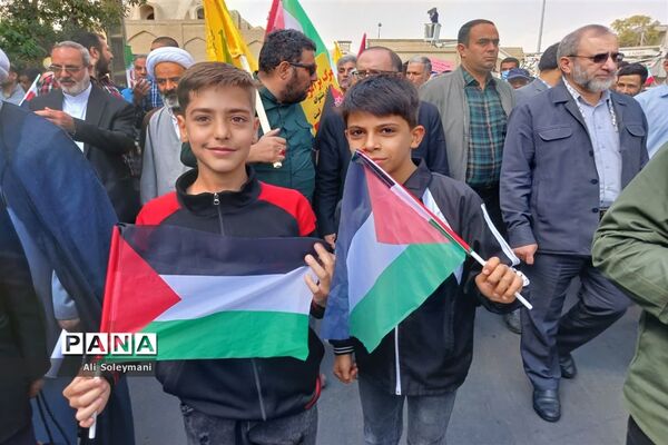 راهپیمایی مردم استان مرکزی در حمایت از مقاومت فلسطین