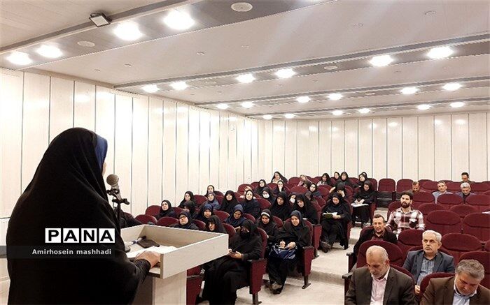 مدیران مدارس، کانون اشاعه و تحقق تربیت تکامل‌یافته و متعالی در مدارس هستند