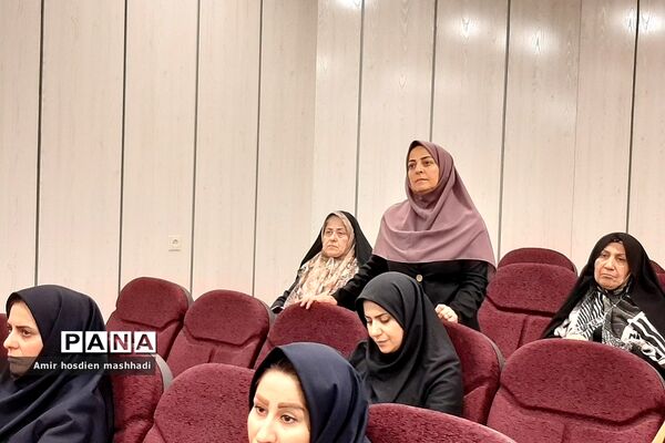 جلسه هم‌اندیشی مسائل تربیتی و پرورشی مدیران مدارس با امام جمعه رودهن