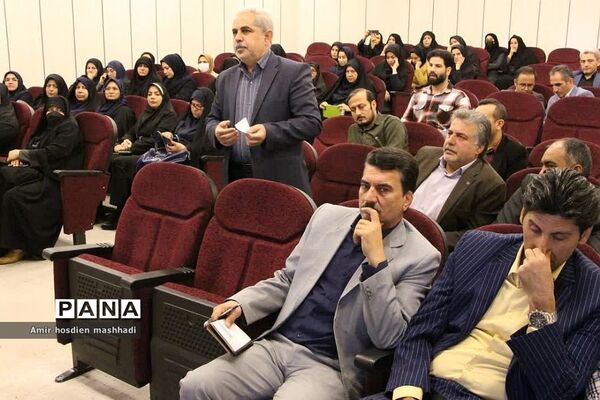 جلسه هم‌اندیشی مسائل تربیتی و پرورشی مدیران مدارس با امام جمعه رودهن