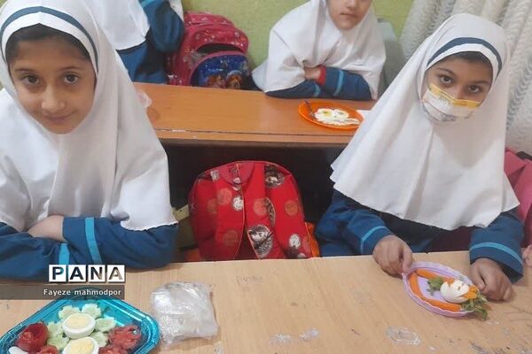 زنگ‌سلامتی و استفاده از صبحانه سالم در مدارس رودهن