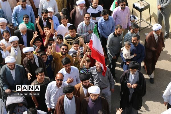 راهپیمایی مردم قم در حمایت از مبارزان فلسطینی