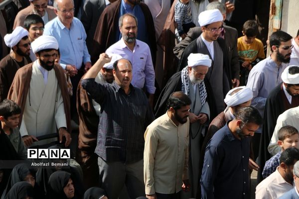 راهپیمایی مردم قم در حمایت از مبارزان فلسطینی