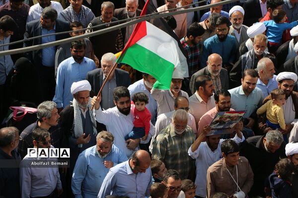 راهپیمایی مردم قم در حمایت از مبارزان فلسطینی