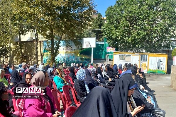 برگزاری انتخابات انجمن اولیا و مربیان در دبیرستان تربیت رودهن