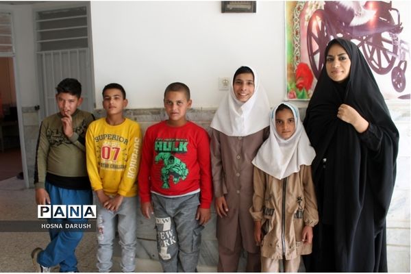 بازدید رئیس اداره آموزش و پرورش استثنایی ازمدارس شهرستان ششتمد