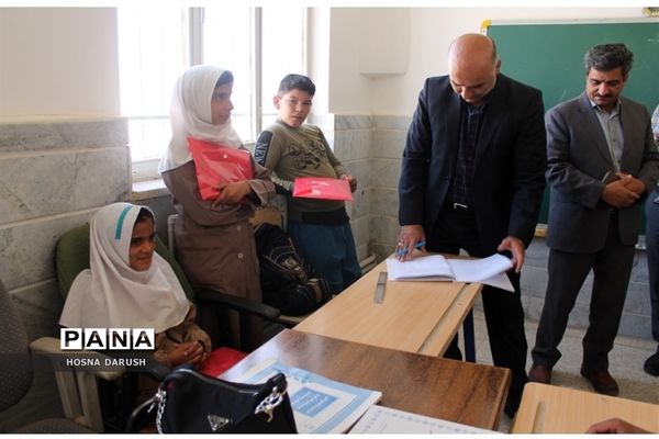 بازدید رئیس اداره آموزش و پرورش استثنایی ازمدارس شهرستان ششتمد
