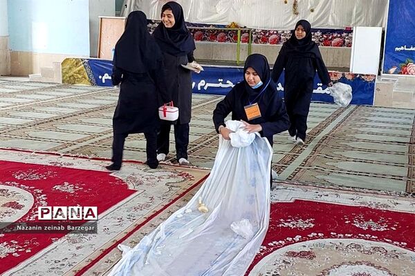 صبحانه سلامت در دبیرستان دخترانه شاهد فیض ناحیه 3 شیراز