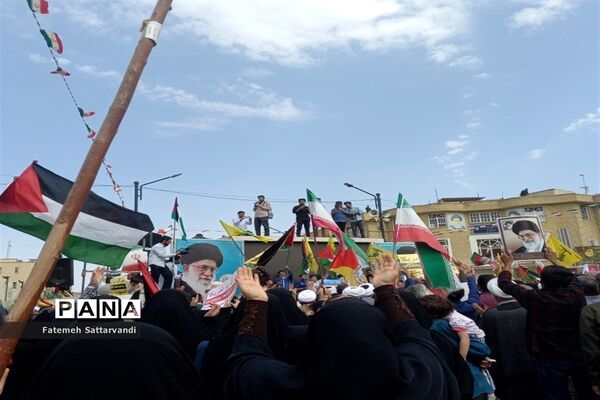 حضور کودکان و نوجوانان قمی در راهپیمایی حمایت از ملت فلسطین