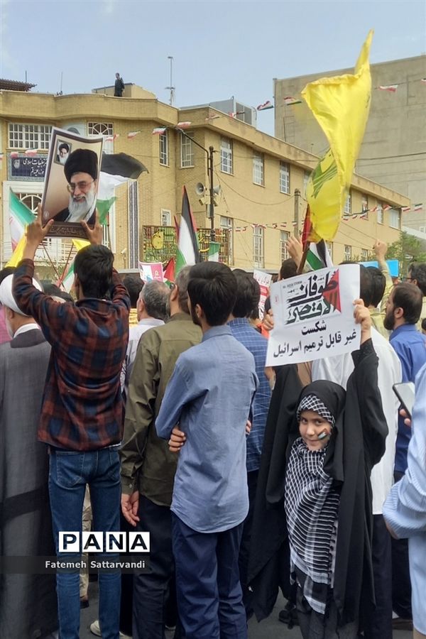 حضور کودکان و نوجوانان قمی در راهپیمایی حمایت از ملت فلسطین