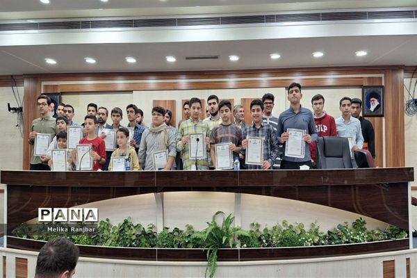 آیین افتتاحیه مسابقه درس‌هایی از قرآن در قم