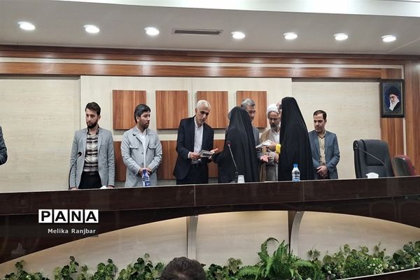 آیین افتتاحیه مسابقه درس‌هایی از قرآن در قم