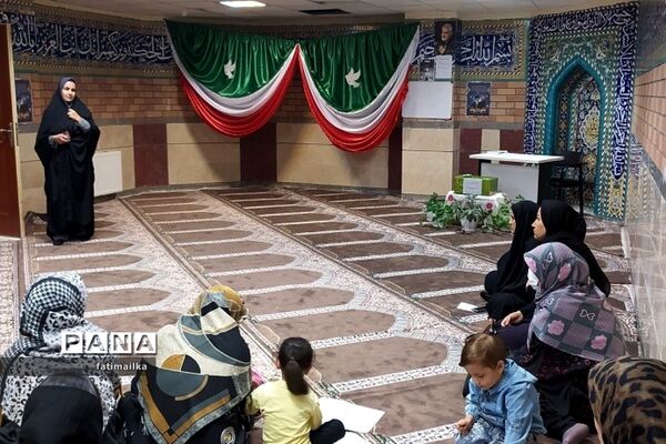 جلسه انتخابات انجمن اولیا و مربیان در دبیرستان دخترانه سردار شهید سلیمانی شهرستان فیروزکوه