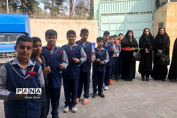 تقدیر دانش‌آموزان از نیروی‌انتظامی