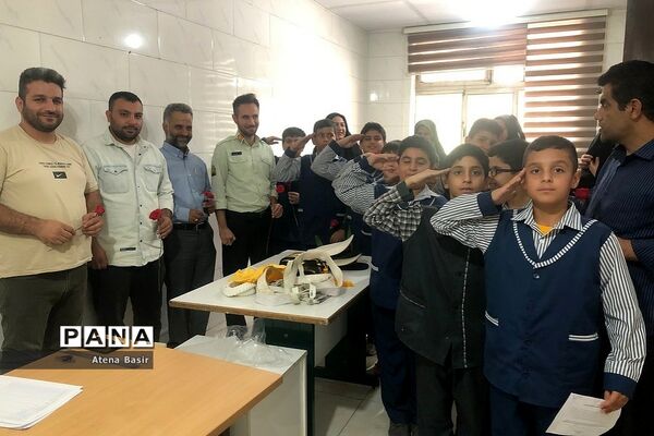 تقدیر دانش‌آموزان از نیروی‌انتظامی