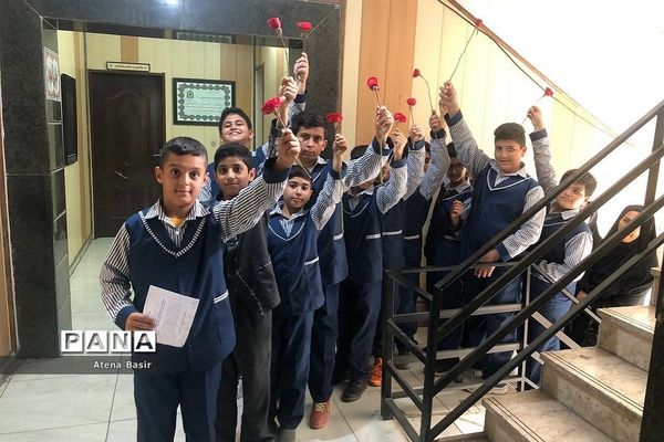 تقدیر دانش‌آموزان از نیروی‌انتظامی