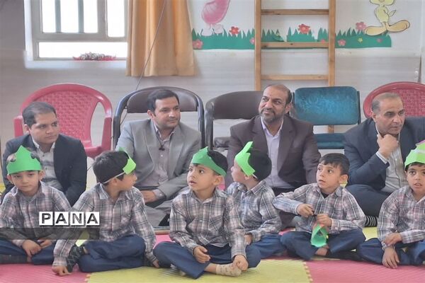 جشن قرآن دانش‌آموزان پایه اول ابتدایی در شهرستان مهریز