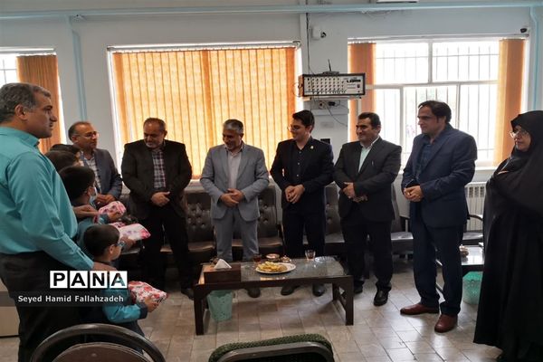 بازدید معاون پرورشی و تربیت‌بدنی اداره‌کل آموزش و پرورش یزد از دبستان حضرت قاسم ابن الحسن(ع)
