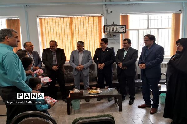 بازدید معاون پرورشی و تربیت‌بدنی اداره‌کل آموزش و پرورش یزد از دبستان حضرت قاسم ابن الحسن(ع)
