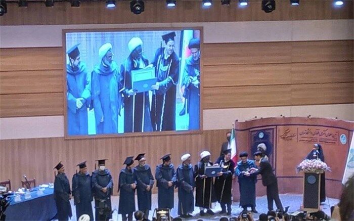 دکترای افتخاری دانشگاه تهران به رهبر جنبش اسلامی نیجریه اعطا شد