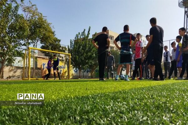اجرای طرح نور چشم و اردوی مثبت هشتادی‌ها در دبیرستان شهید نواب صفوی ملارد